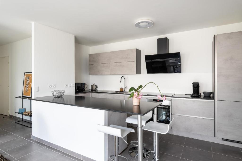 Appartement De Standing Avec Grande Terrasse Βιλερμπάν Εξωτερικό φωτογραφία